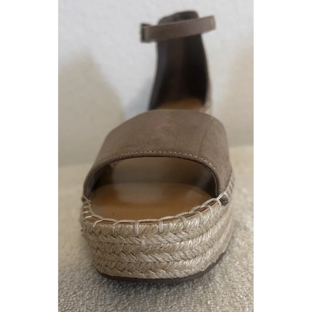 Kelly & Katie Size 9M Espadrille Taupe Wedge Fedrick Microsuede Sandals-JKL-1-A